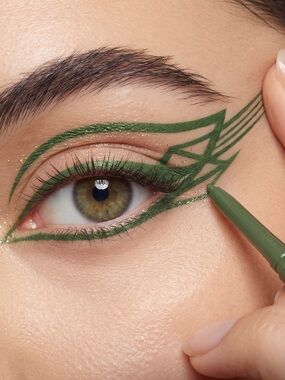 Green Precision Eyeliner Pencil long lasting pull out sharpener  - jade - revlon